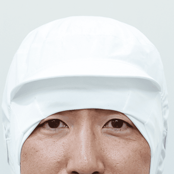 【担当者インタビュー】眉毛ガードの設計・ケープの素材変更